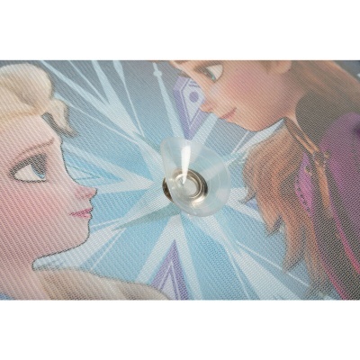 Imagem com personagens Anna e Elsa do filme Frozen com floco de neve ao fundo e botão central