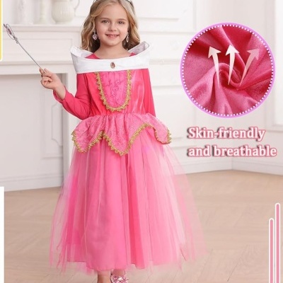 Fantasia infantil cor-de-rosa com saia de tule e acessório de coroa