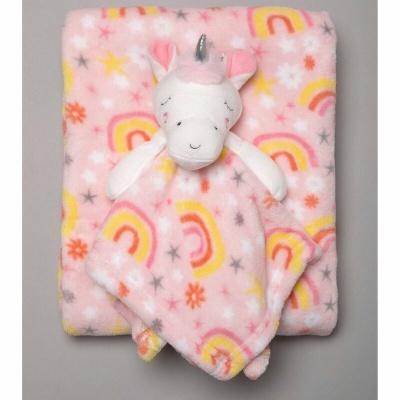Manta rosa com padrão de arco-íris e unicórnio de peluche