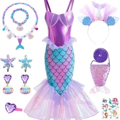 Conjunto fantasia sereia com vestido roxo e azul, acessórios coloridos e tiara em fundo branco