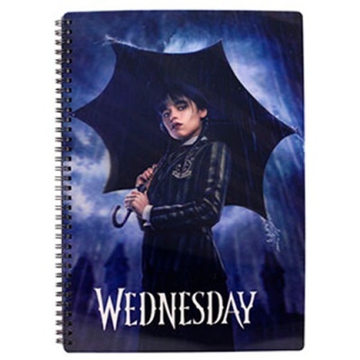 Caderno espiral com capa com imagem de personagem e texto WEDNESDAY