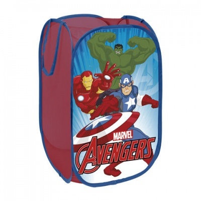 Saco organizador vermelho com estampa dos Avengers Marvel.