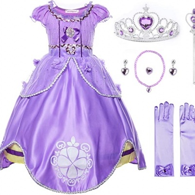 Conjunto de vestido de princesa lilás com acessórios incluindo coroa, colar, brincos, cetro e luvas