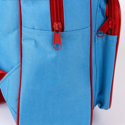 Mochila azul com zíperes vermelhos vista lateral