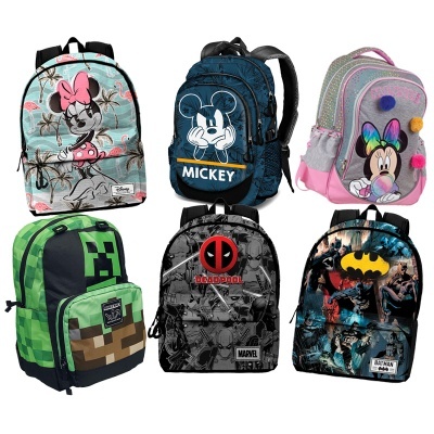 Seis mochilas infantis com personagens e padrões variados.