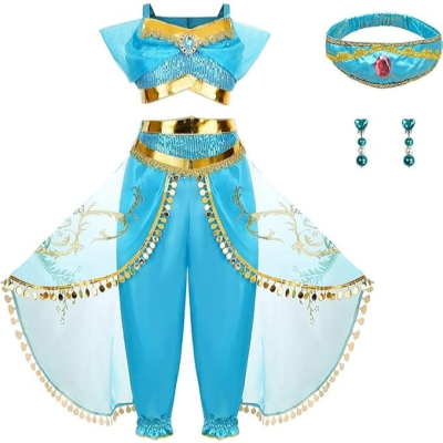 Fantasia infantil azul com detalhes dourados e acessórios em fundo branco