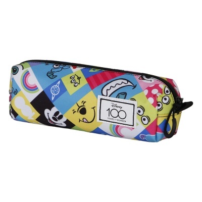 Estojo colorido com personagens Disney e etiqueta Disney 100 YEARS OF WONDER
