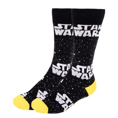 Par de meias Star Wars preto com estrelas brancas e detalhes amarelos