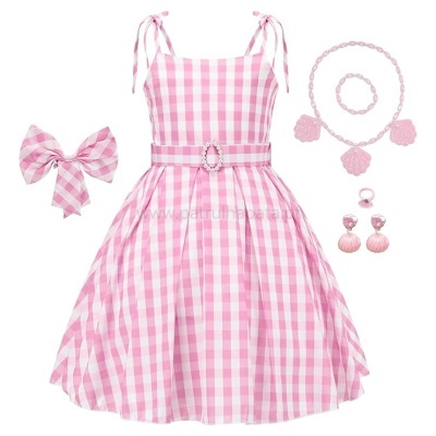 Vestido rosa e branco com acessórios de joias rosa