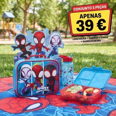 Conjunto lancheira, garrafa e sanduicheira com personagens Spiderman ao ar livre