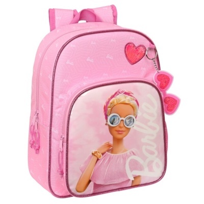 Mochila cor-de-rosa infantil com imagem da Barbie e penduricalhos de coração