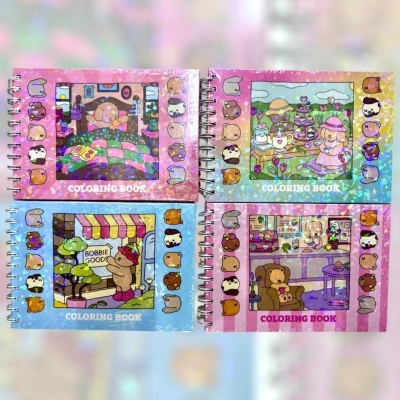 Quatro livros para colorir com desenhos de animais em ambientes diferentes e molduras com rostos de personagens