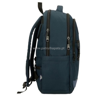 Mochila azul escura com vários compartimentos e fechos