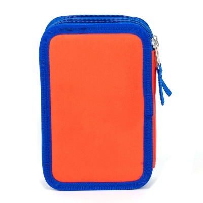 Estojo rectangular laranja com bordas azuis e fecho de correr