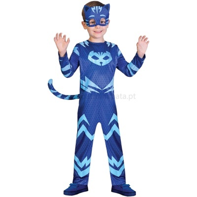 Criança com fato azul de super-herói com máscara e cauda.