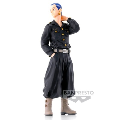 Figura colecionável Banpresto personagem masculino cabelo azul fato preto botões amarelos calças largas botas castanhas claras