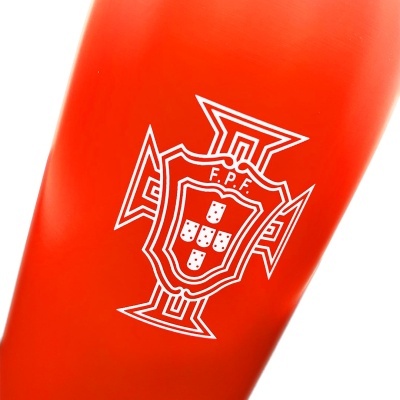 Garrafa desportiva laranja com logotipo da F.P.F. branco