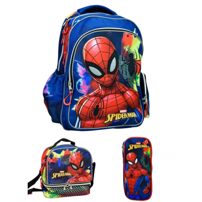 Mochila, lancheira e estojo do Homem-Aranha em azul, vermelho e amarelo com imagens do personagem e texto MARVEL SPIDERMAN