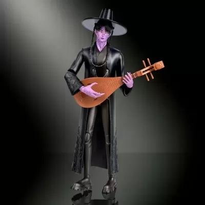 Boneco com pele roxa, casaco longo preto, chapéu preto e a tocar um alaúde de madeira
