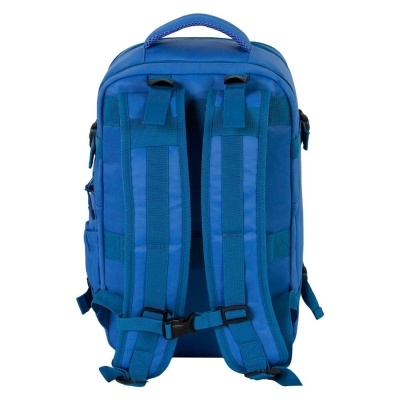 Mochila azul com alças acolchoadas ajustáveis e pega superior