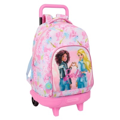 Mochila de rodinhas rosa com estampa da Barbie e personagens femininas em fundo branco.