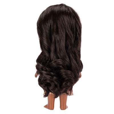 Cabeça de treino para penteados com cabelo castanho escuro e ondulado