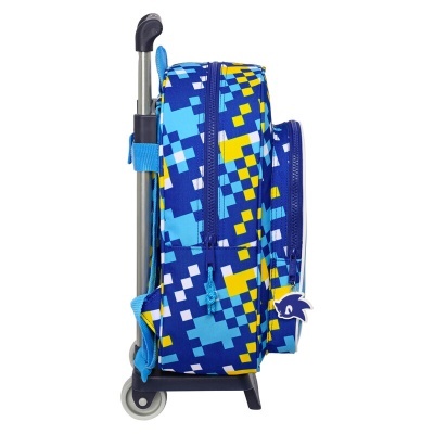 Mochila de rodinhas azul com padrão pixelado e puxador metálico