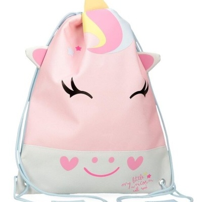 mochila saco rosa e branca com desenho de unicórnio e texto