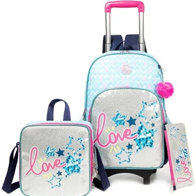 Conjunto mochila com rodas, lancheira e estojo azul claro e prateado com estrelas e palavra love
