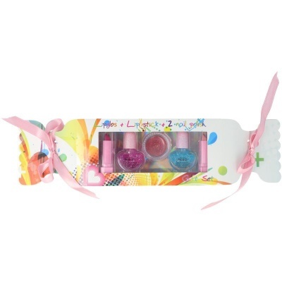 Conjunto de vernizes e maquilhagem em embalagem com fitas cor de rosa