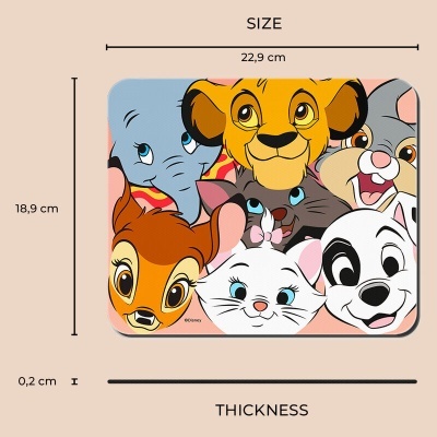 Superfície retangular com rostos coloridos de personagens animais de desenho animado e medidas indicadas