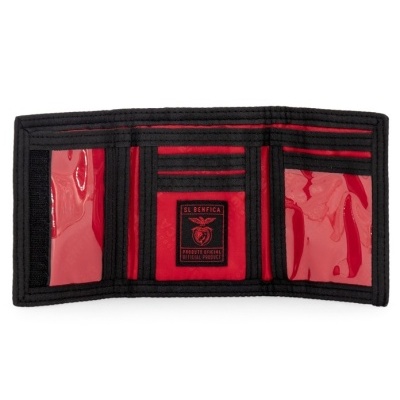 Carteira preta e vermelha aberta com compartimentos transparentes e etiqueta SL BENFICA