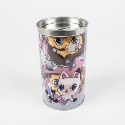 Mealheiro metálico transparente com meias coloridas e desenho de gato