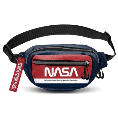 Pochete azul e vermelha com logótipo NASA e etiqueta vermelha