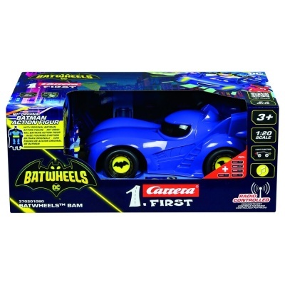 Veículo de brinquedo Batwheels azul em caixa de cartão e plástico