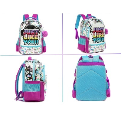 Mochila colorida com texto 'JUST LIKE YOU!' e alças rosa