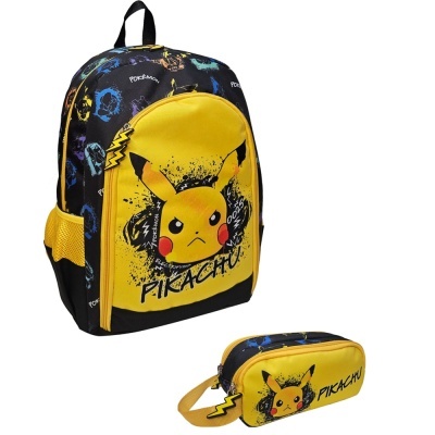 Mochila e estojo escolares com tema Pikachu em preto, azul e amarelo.
