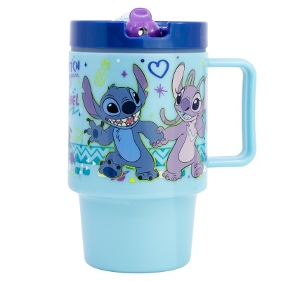 Caneca azul claro com desenhos do Stitch e tampa roxa