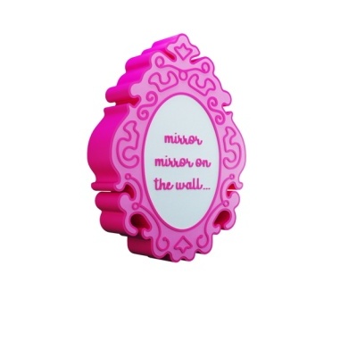 Espelho decorativo rosa com texto em inglês