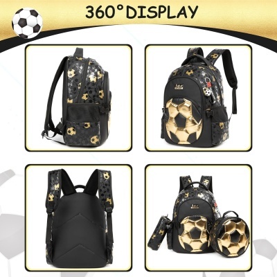 Mochila preta com bolas de futebol douradas e acessórios combinando