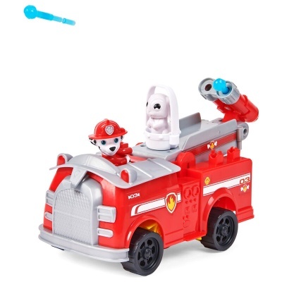 Veículo de brinquedo vermelho de bombeiros com figuras animais