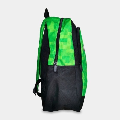 Mochila verde com padrão de quadrados e detalhes pretos