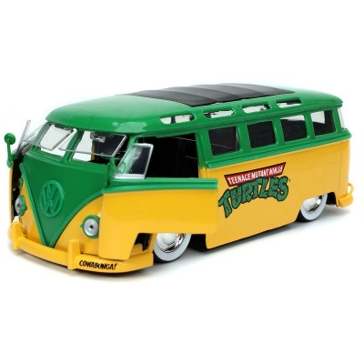 Miniatura de carrinha Volkswagen verde e amarelo com texto Teenage Mutant Ninja Turtles