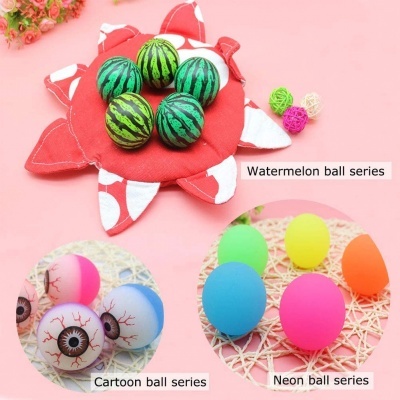 Bolas decorativas das séries Watermelon, Cartoon e Neon em fundo rosa