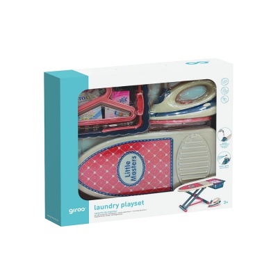 Jogo de roupa infantil com tábua de engomar, ferro e acessórios em embalagem