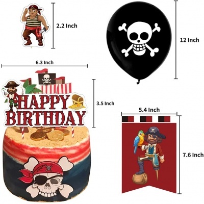 Conjunto de decoração de festa pirata com balão, topo de bolo, bandeirola e decoração de caveira.