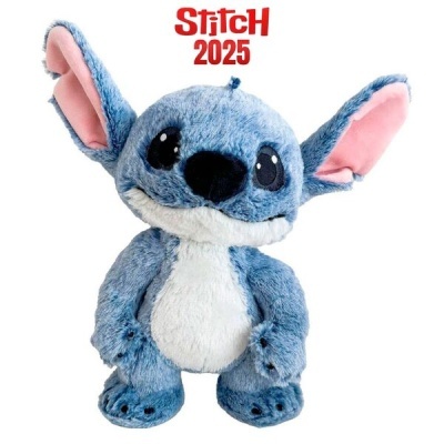 Peluche Stitch azul com barriga branca e orelhas cor-de-rosa, texto Stitch 2025