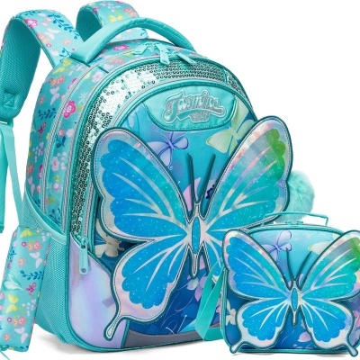 Mochila e lancheira azuis com asas de borboleta e padrão floral