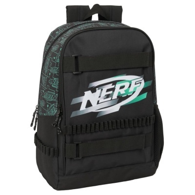Mochila preta NERF com padrão verde água e suporte para dardos