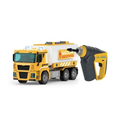 Brinquedo camião e berbequim elétrico em fundo branco